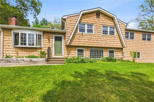 51 Quannacut Road, Westerly, RI 02891