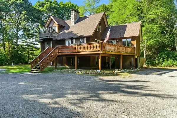 130 South Niantic Drive, Charlestown, RI 02813