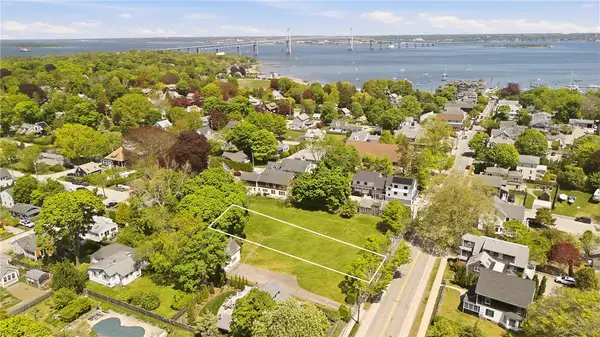 78 Narragansett Avenue, Jamestown, RI 02835