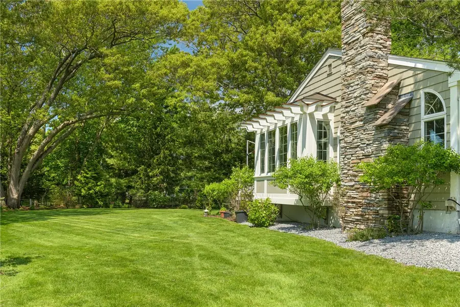 31 Meadowbrook Drive, Barrington, RI 02806 - #3