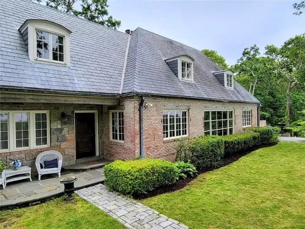 2625 Commodore Perry Highway, South Kingstown, RI 02879