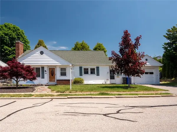 7 Hopedale Drive, West Warwick, RI 02893