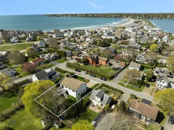 11 Renfrew Avenue, Middletown, RI 02842