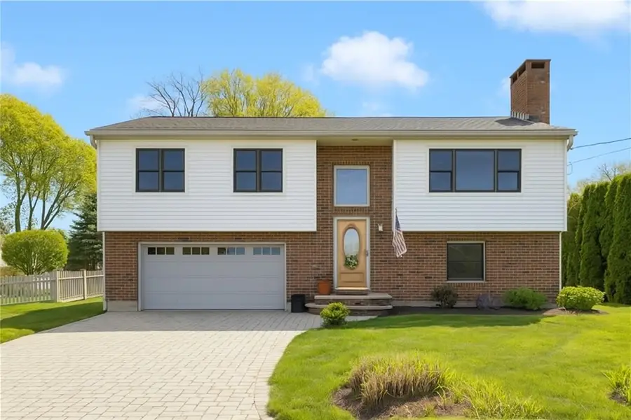 11 Renfrew Avenue, Middletown, RI 02842 - #2