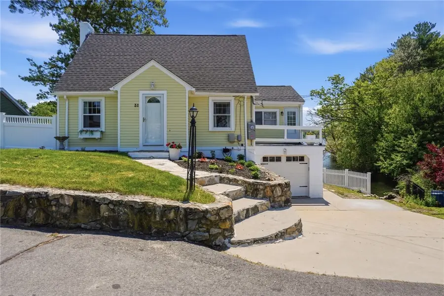 31 Beverly Circle, Smithfield, RI 02828 - #2