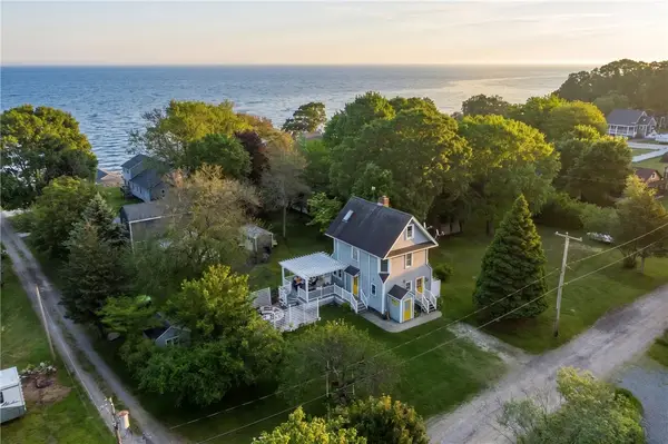 030 Madison Avenue, Portsmouth, RI 02872