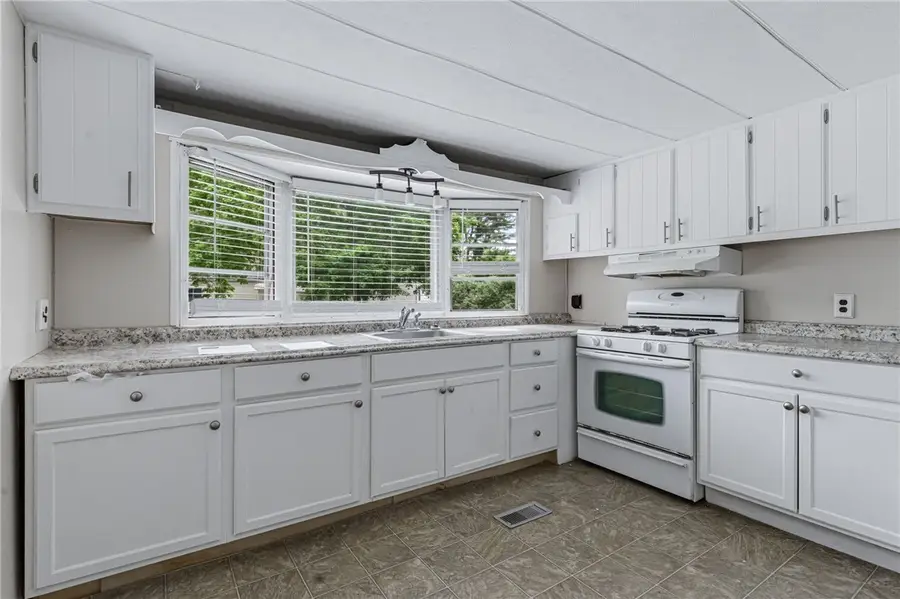 53 Park Lane, Coventry, RI 02816 - #3