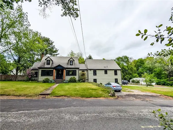 42 Mechanic Street, North Smithfield, RI 02896