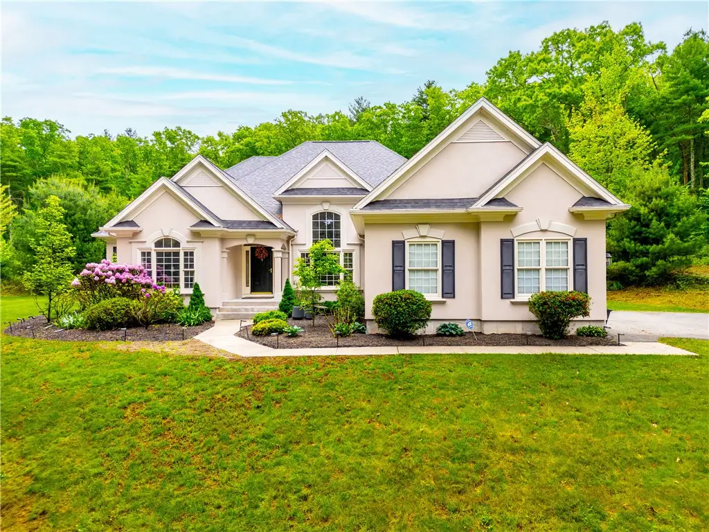 4 Hart Pond Drive, North Smithfield, RI 02896 - #1