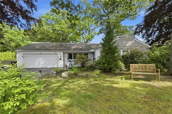 1414 New London Avenue, Cranston, RI 02920