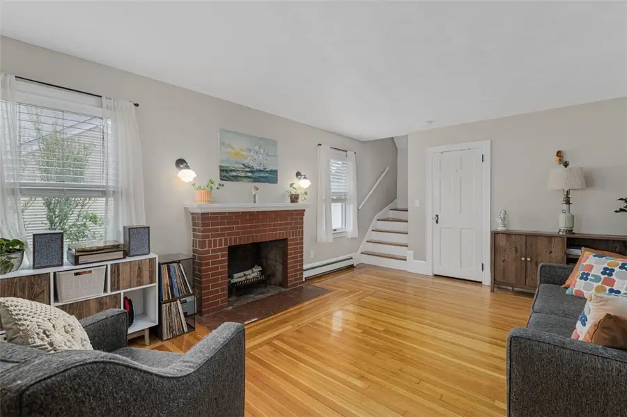 25 Farm Street, Cranston, RI 02920 - #3