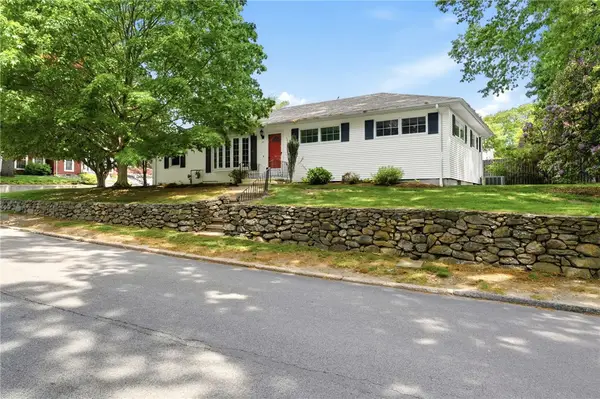 29 Parker St Street, Lincoln, RI 02865
