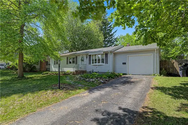 25 Walker Road, Warwick, RI 02889
