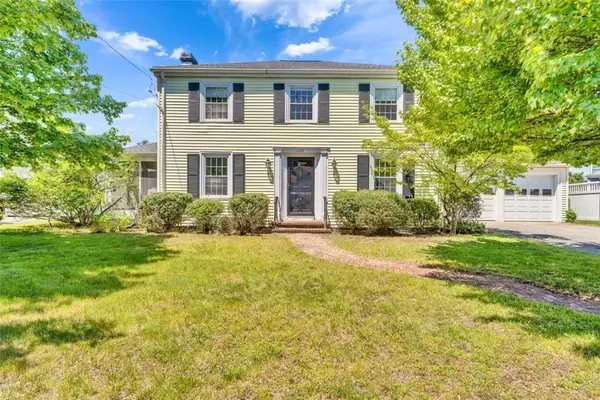 172 Hoyt Avenue, East Providence, RI 02916