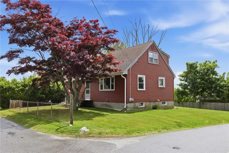 129 Dewolf Avenue, Bristol, RI 02809 - #3