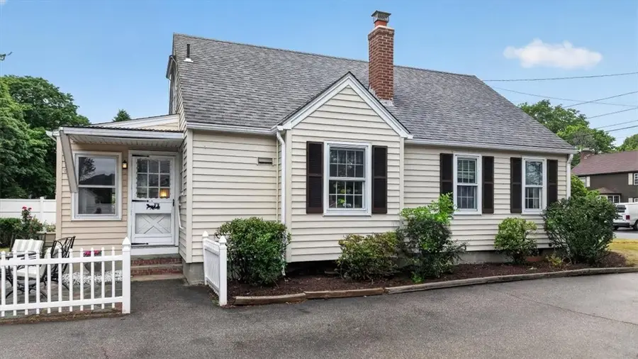 130 Vaughn Avenue, Warwick, RI 02886 - #2