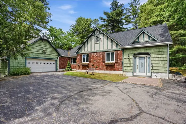 42 Georgiana Drive, Cumberland, RI 02864