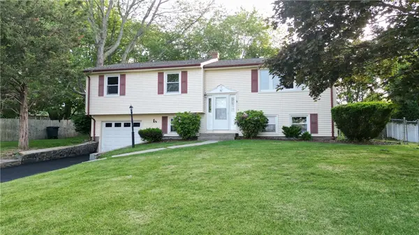 26 Seneca Road, Portsmouth, RI 02871