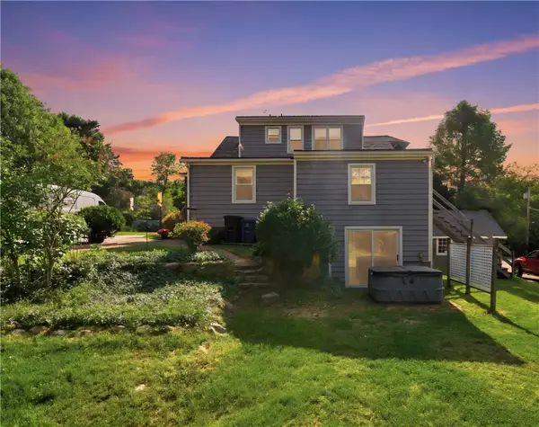 15 Kardway Street, South Kingstown, RI 02879