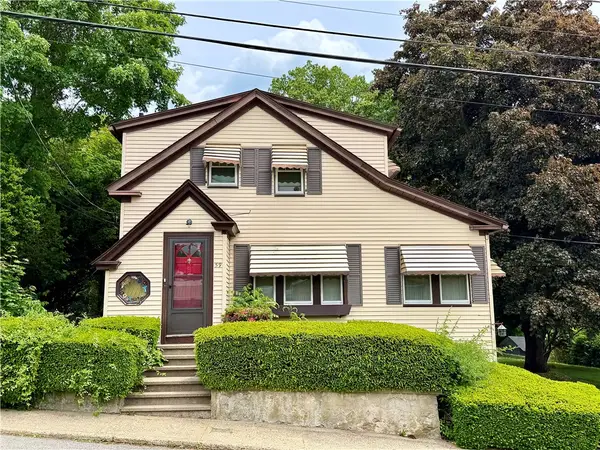 59 Clyde Street, West Warwick, RI 02893