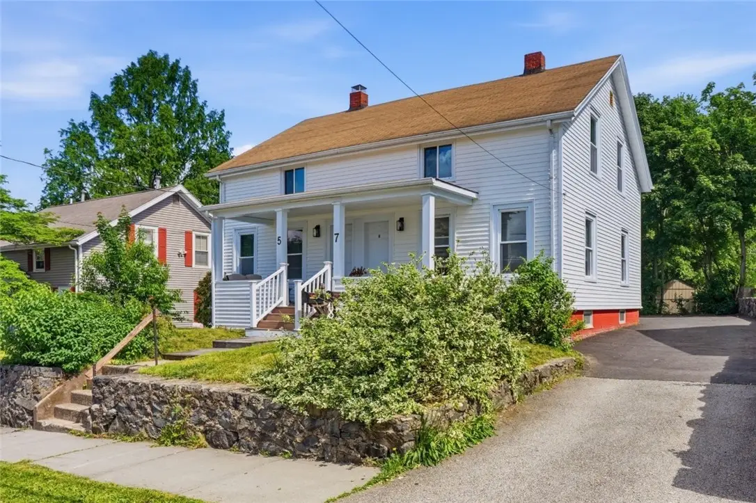 5 Nelson Street, Rumford, RI 02916 - #1