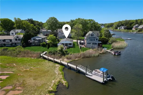 151 Conanicus Road, Narragansett, RI 02882