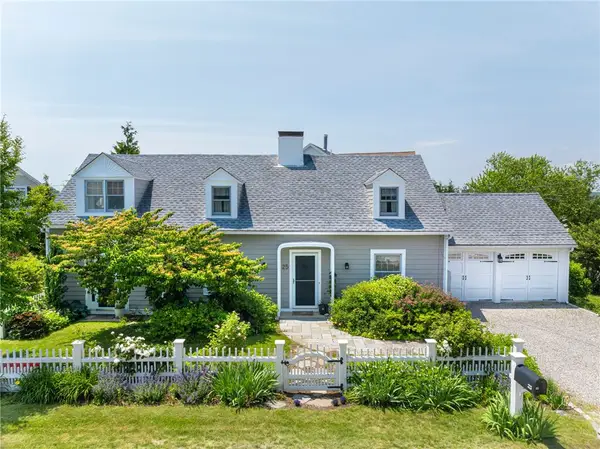 25 Leonard Bodwell Road, Narragansett, RI 02882