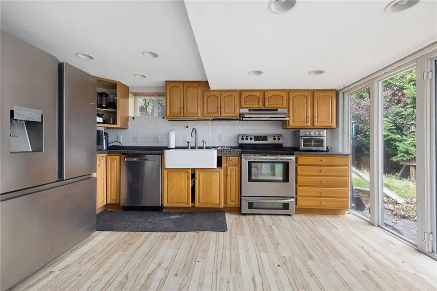 432 Lake Shore Drive, Warwick, RI 02889 - #3