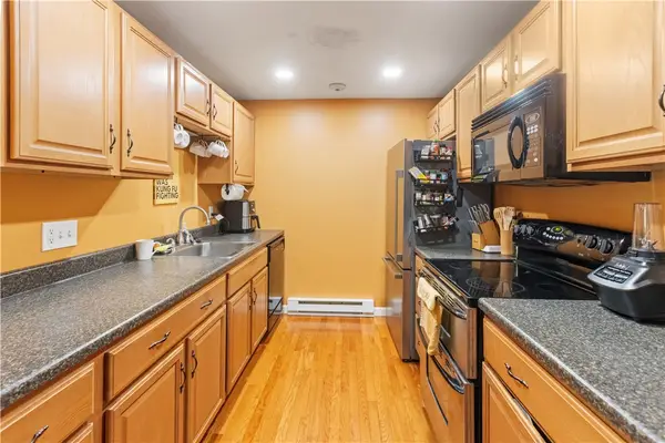 117 John Street #11, Lincoln, RI 02865