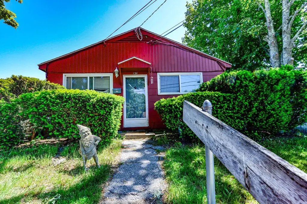 15 Ludlow Road, Middletown, RI 02842 - #1