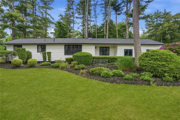 9 Apple Blossom Lane, Coventry, RI 02816