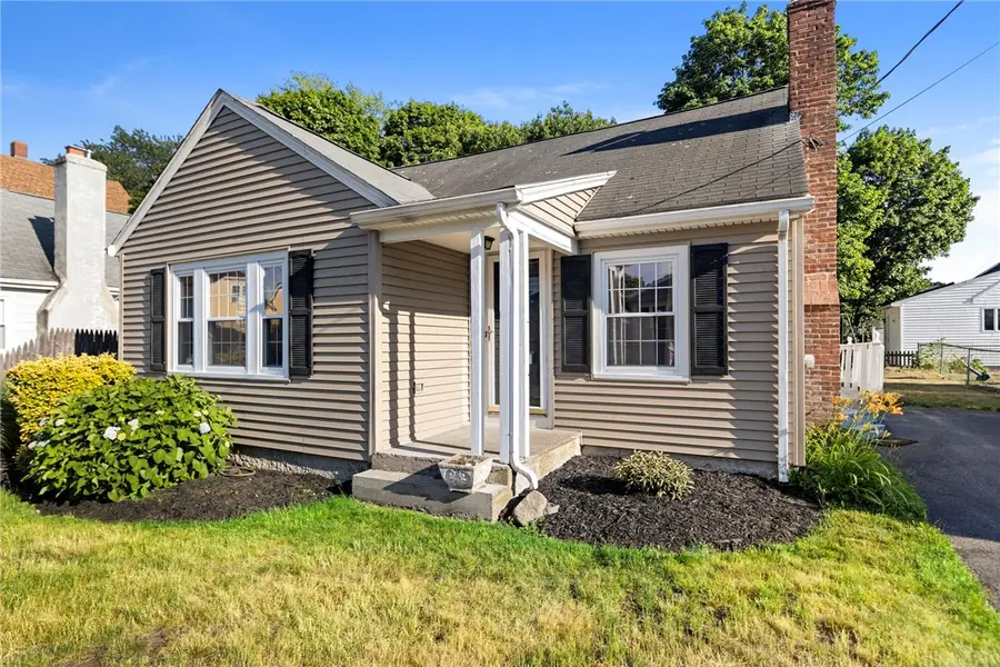 245 Hughes Avenue, Pawtucket, RI 02861 - #2