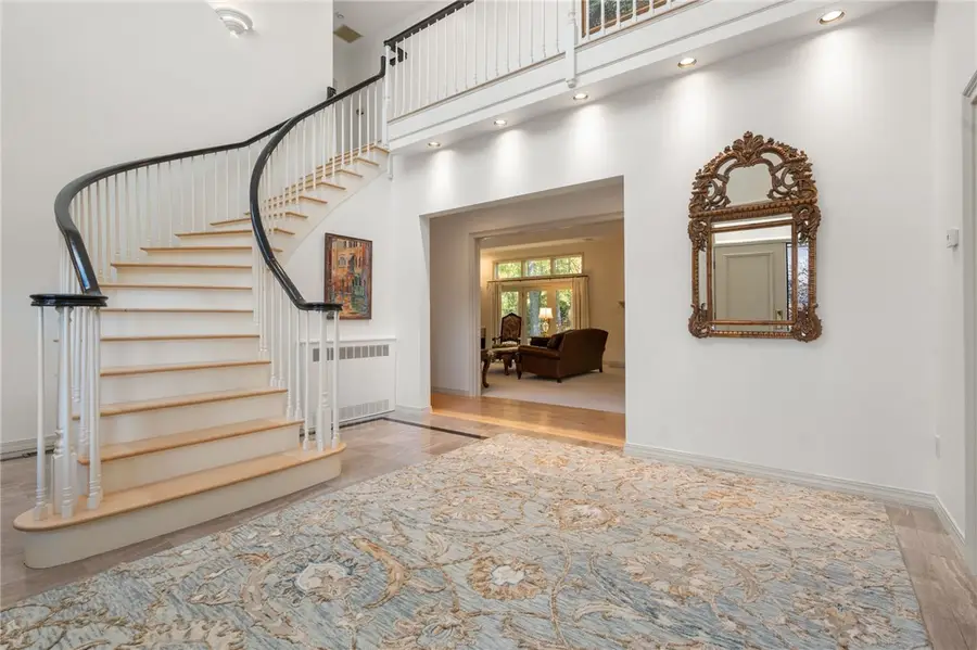 7 Oak Tree Lane, Cranston, RI 02920 - #2