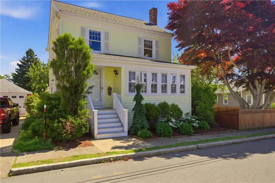 138 Gibbs Avenue, Newport, RI 02840 - #2