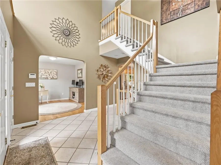 48 Hummingbird Lane, Swansea, MA 02777 - #3