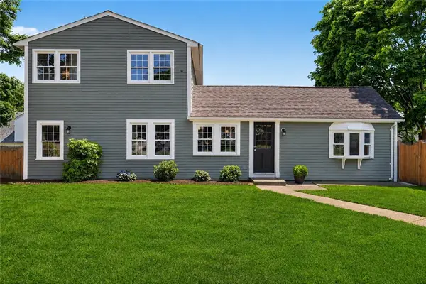 52 Pleasant View Road, Warwick, RI 02888
