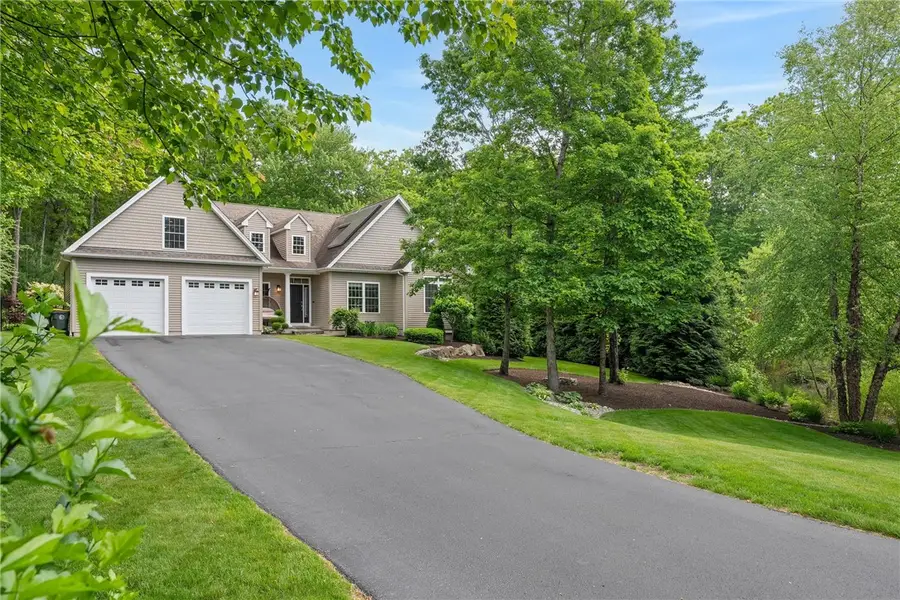 23 Crest Circle, Smithfield, RI 02917 - #2