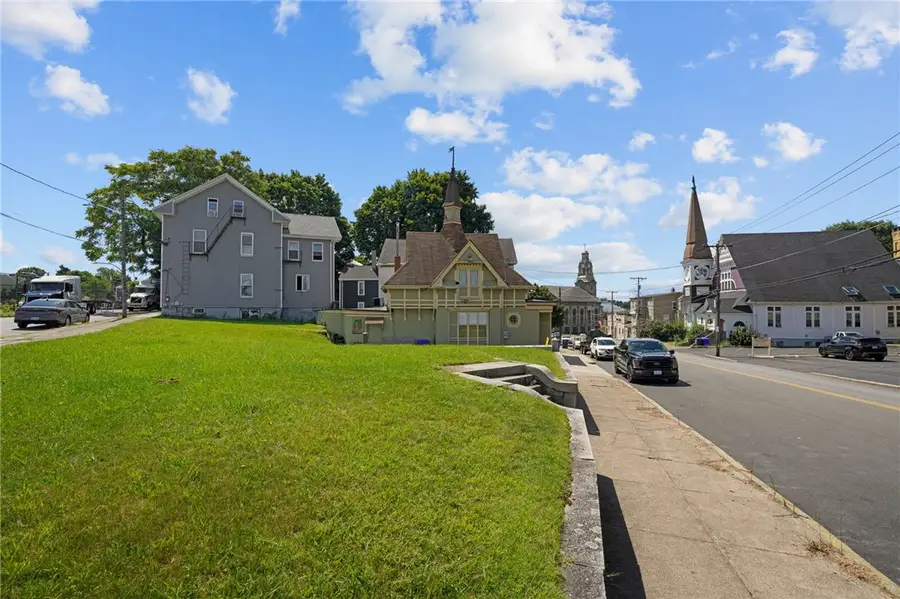 139 Broadway, Pawtucket, RI 02860 - #3