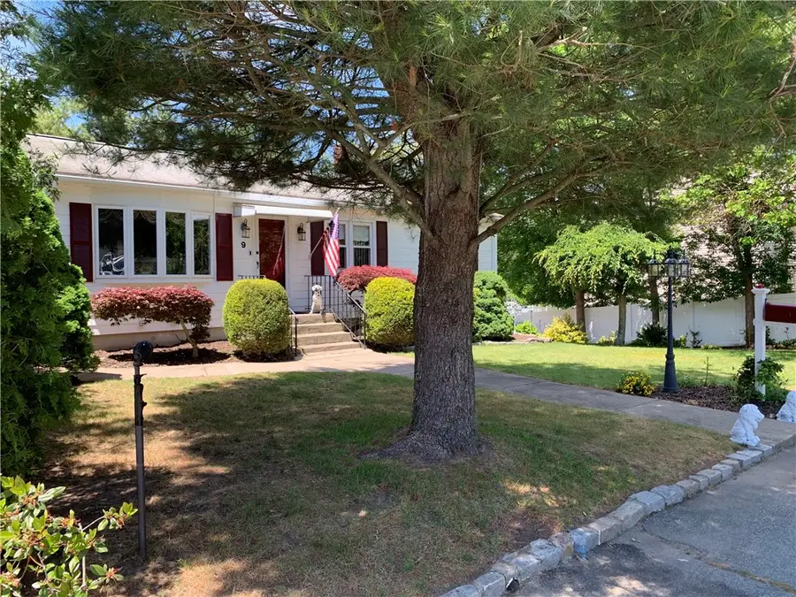 9 Pleasant Avenue, North Providence, RI 02911 - #3