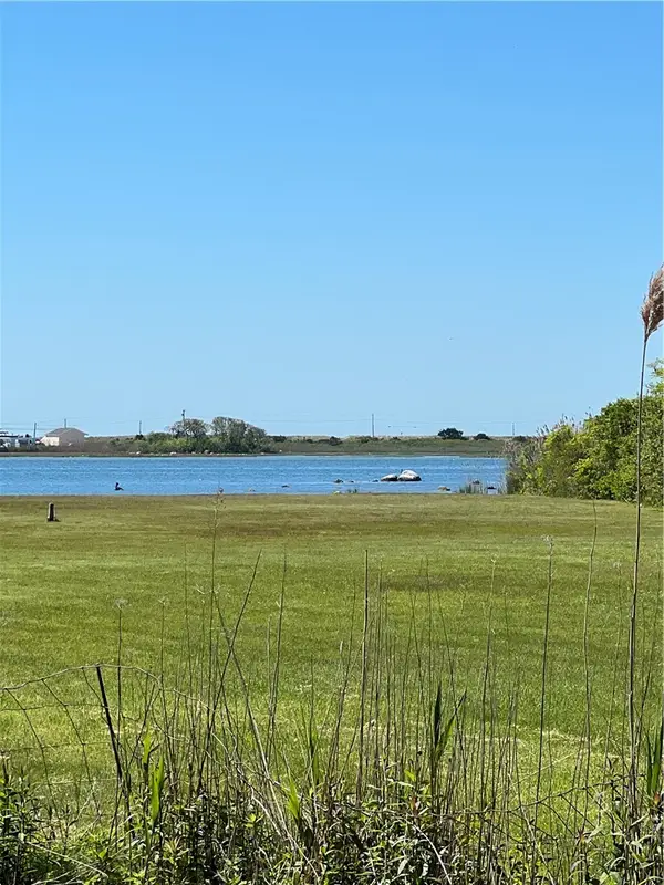 20 Vio Roma Road, Westerly, RI 02891