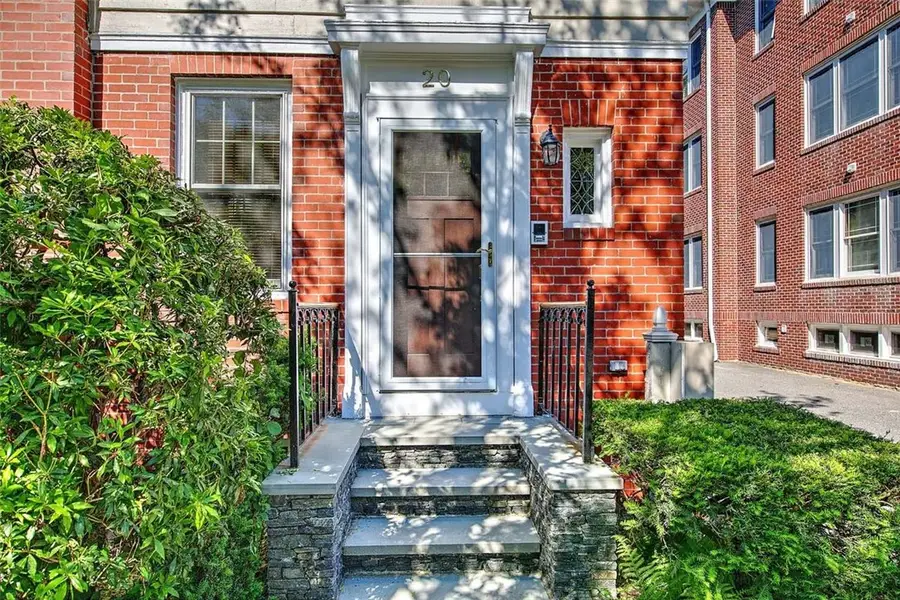 20 Grotto Avenue, Providence, RI 02906 - #2