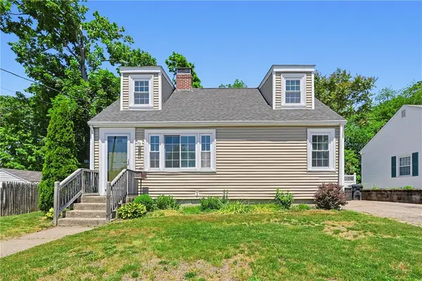 14 Jenks Street, East Providence, RI 02914
