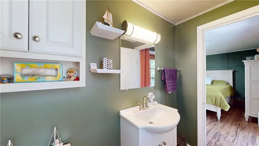 17 Tell Street, Warwick, RI 02889 - #3