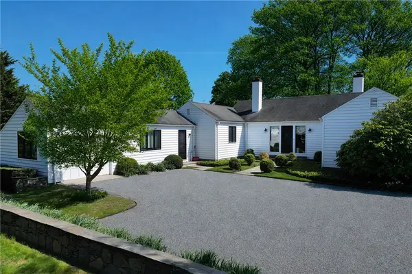 18 Ledge Road, Newport, RI 02840