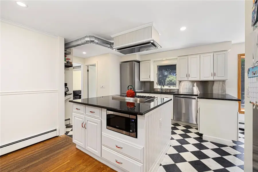 34 Terrace Drive, East Greenwich, RI 02818 - #3