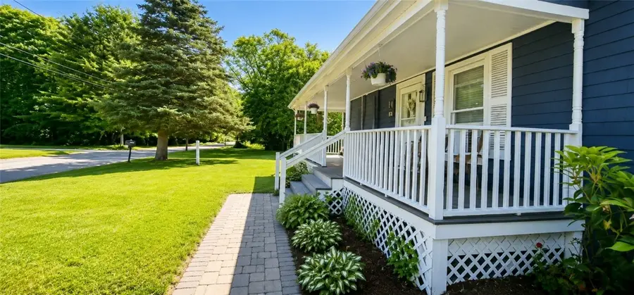 424 Buxton Street, North Smithfield, RI 02896 - #2