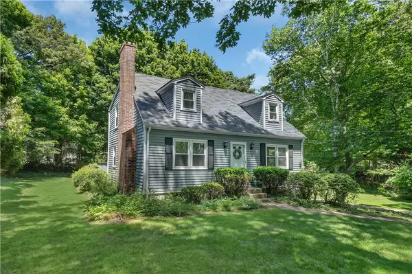 27 Fairway Drive, North Kingstown, RI 02852