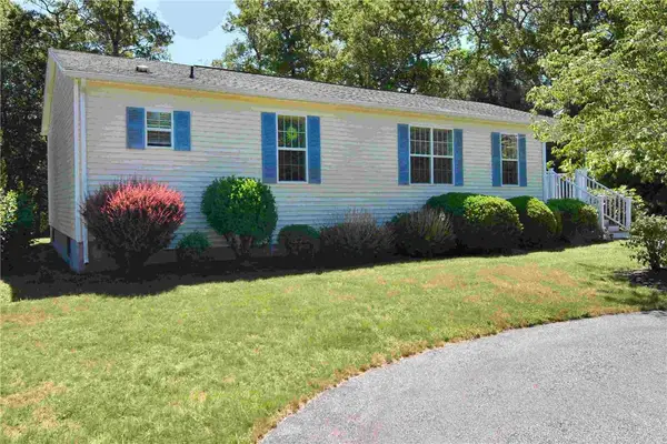 10 Stellar Way, South Kingstown, RI 02879