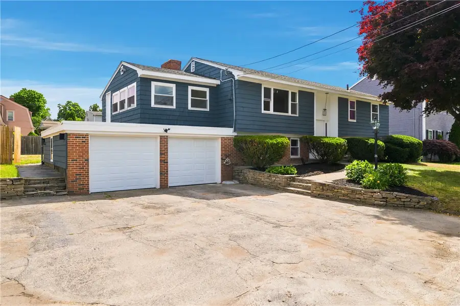 25 Stoneham Street, Cranston, RI 02920 - #2