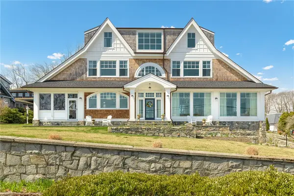30 Walcott Avenue, Jamestown, RI 02835